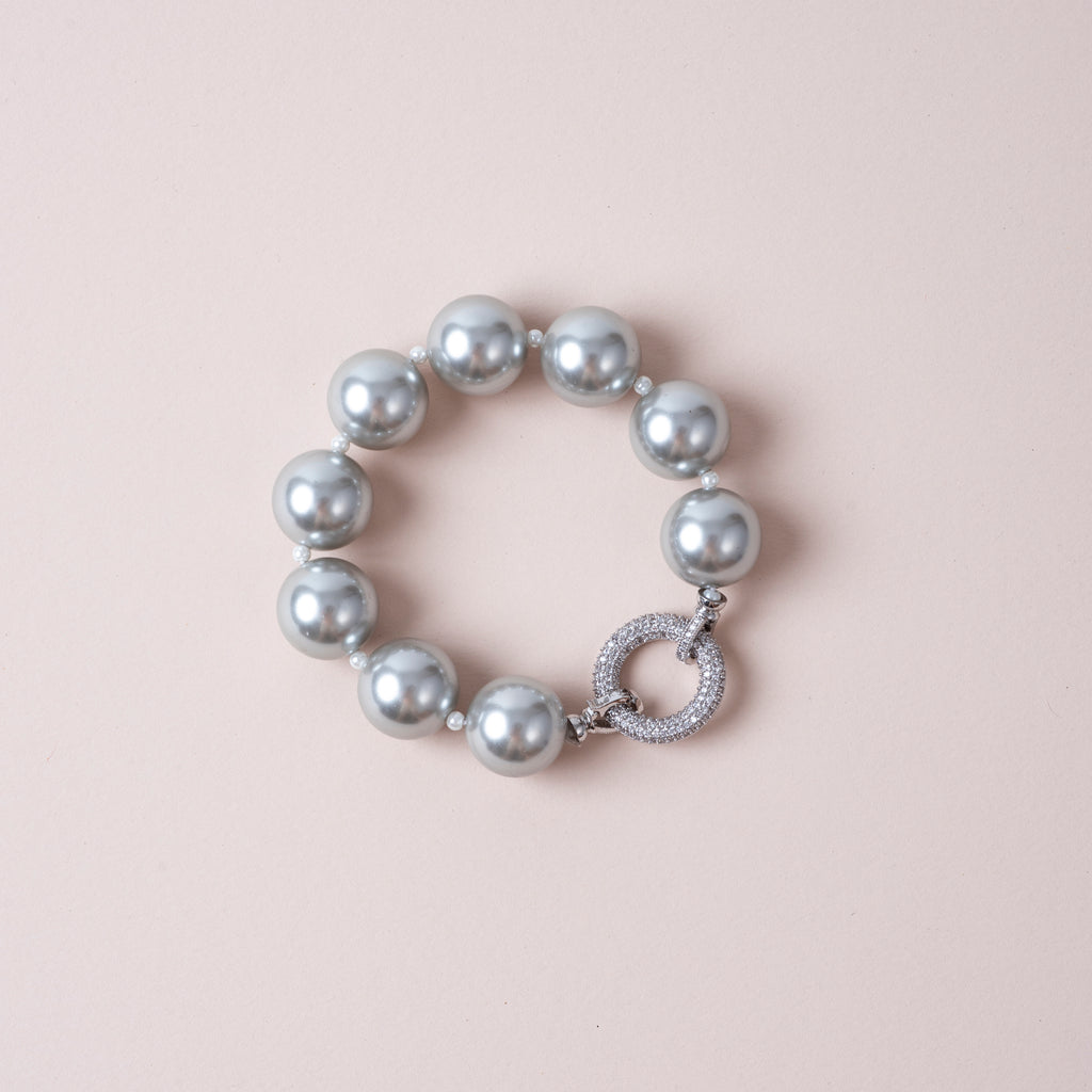 The Imperial Lock Pearl Bracelet : Available In 2 Colors