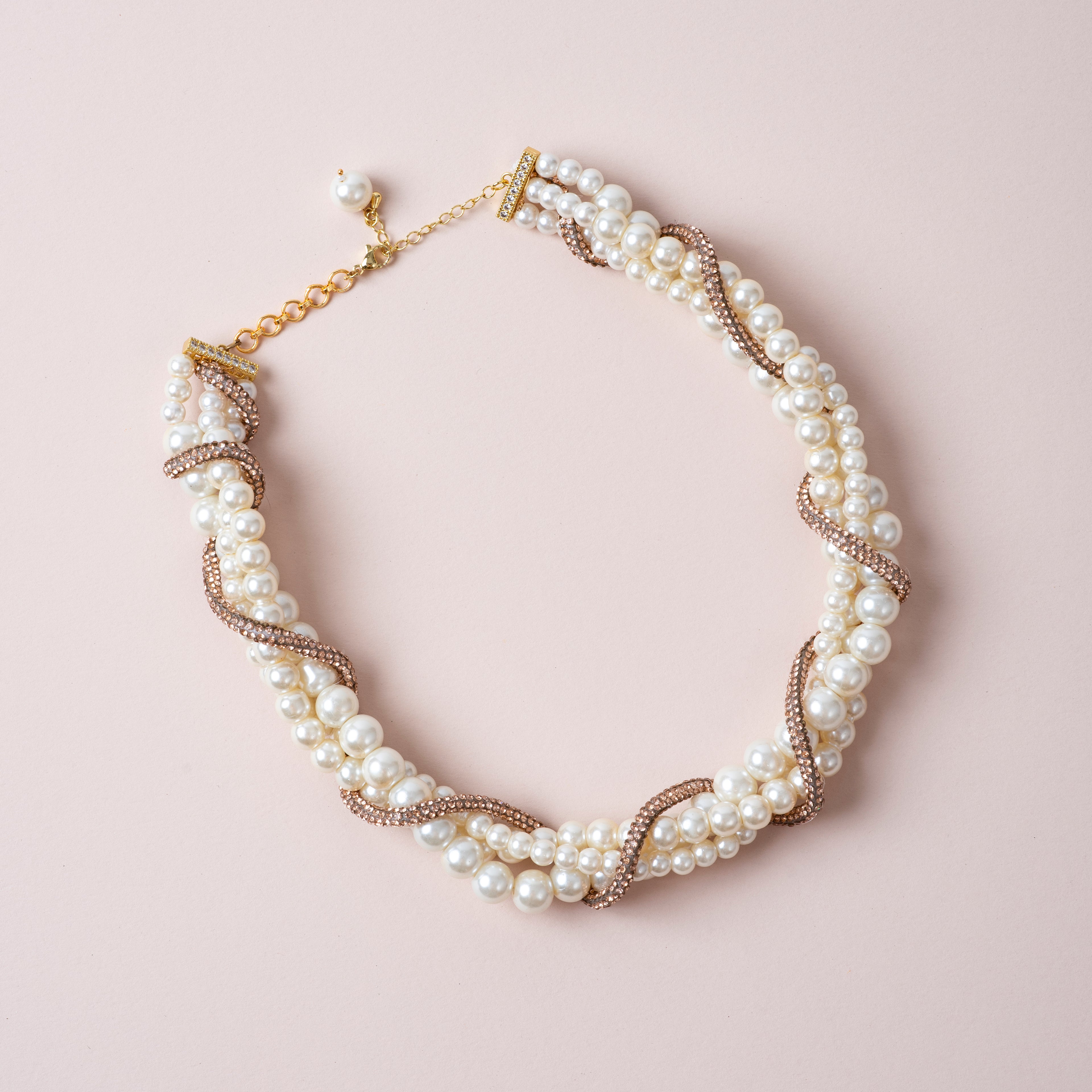 Twisted Grace - Crystal lace Signature Pearls Necklace : Gold & Silver