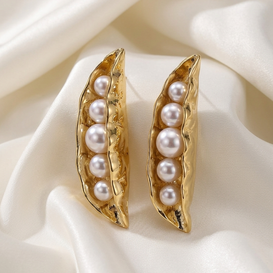 Royal Peapod Pearl Earrings
