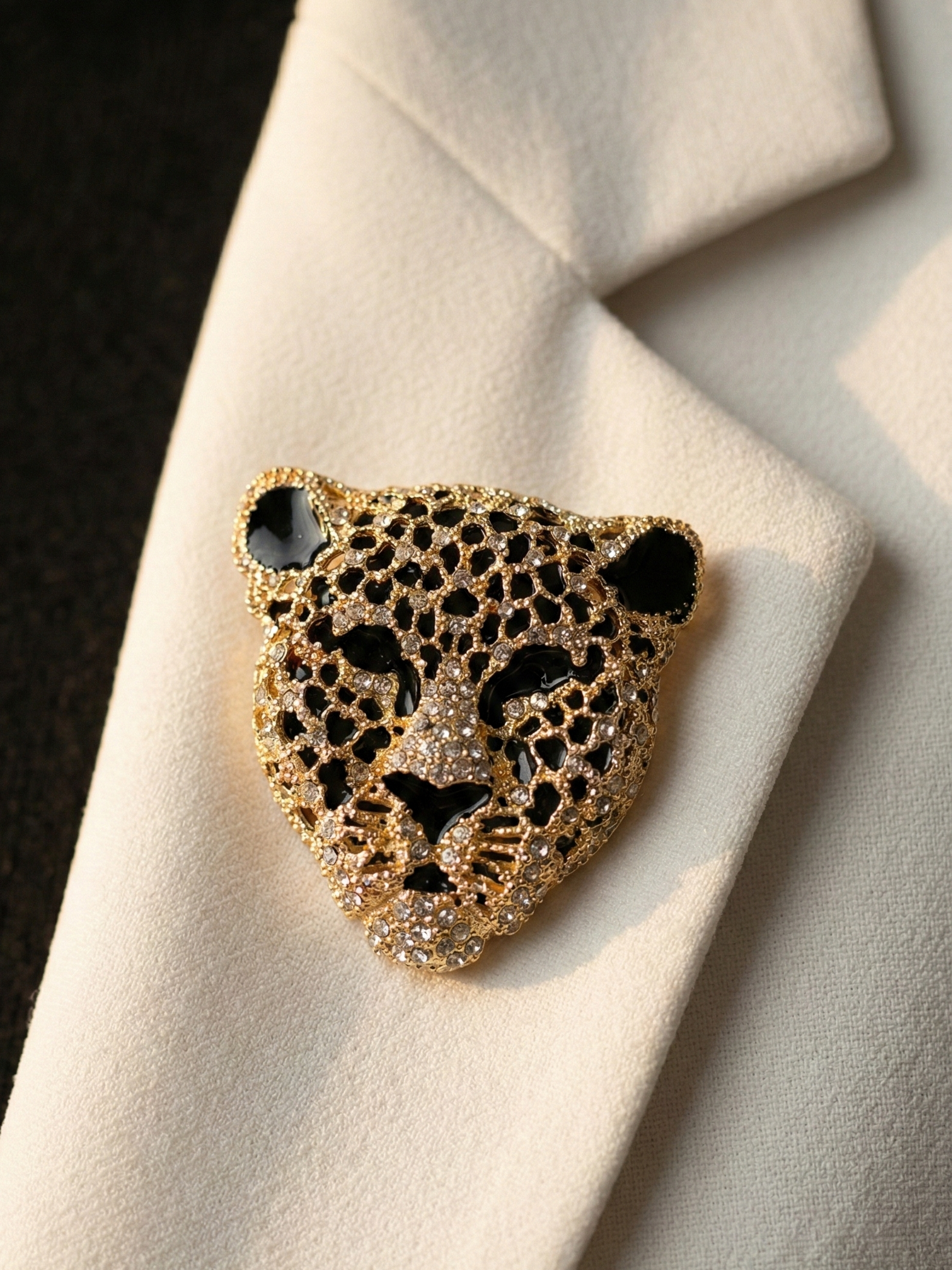 Panthera Luxe Antique Brooch : Leopard Face-Shaped
