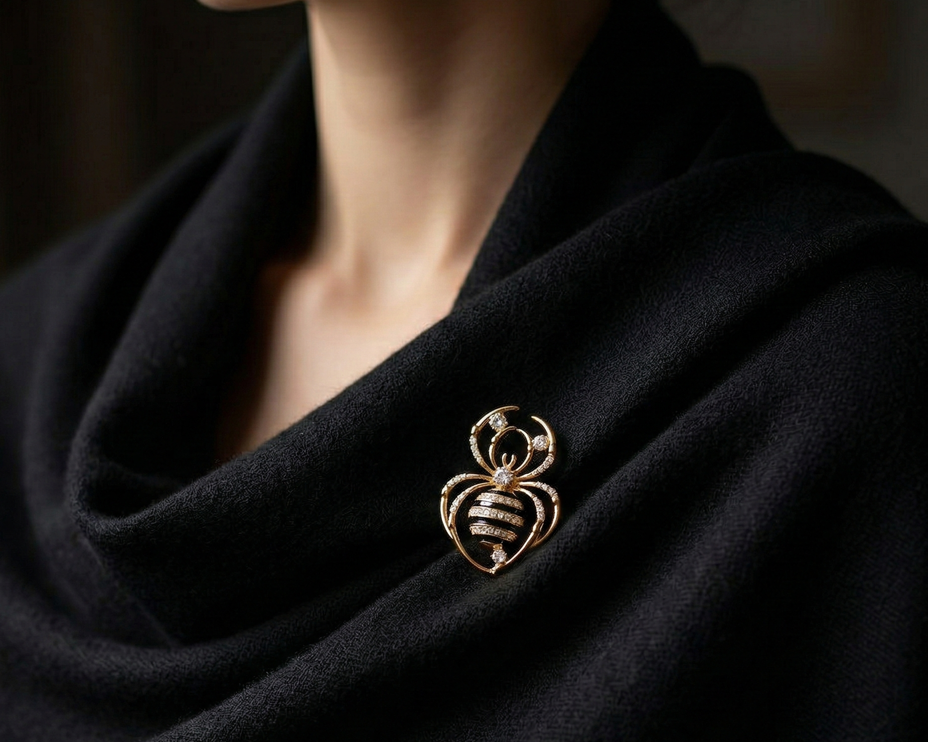 Regina Aurelia Bee Brooch