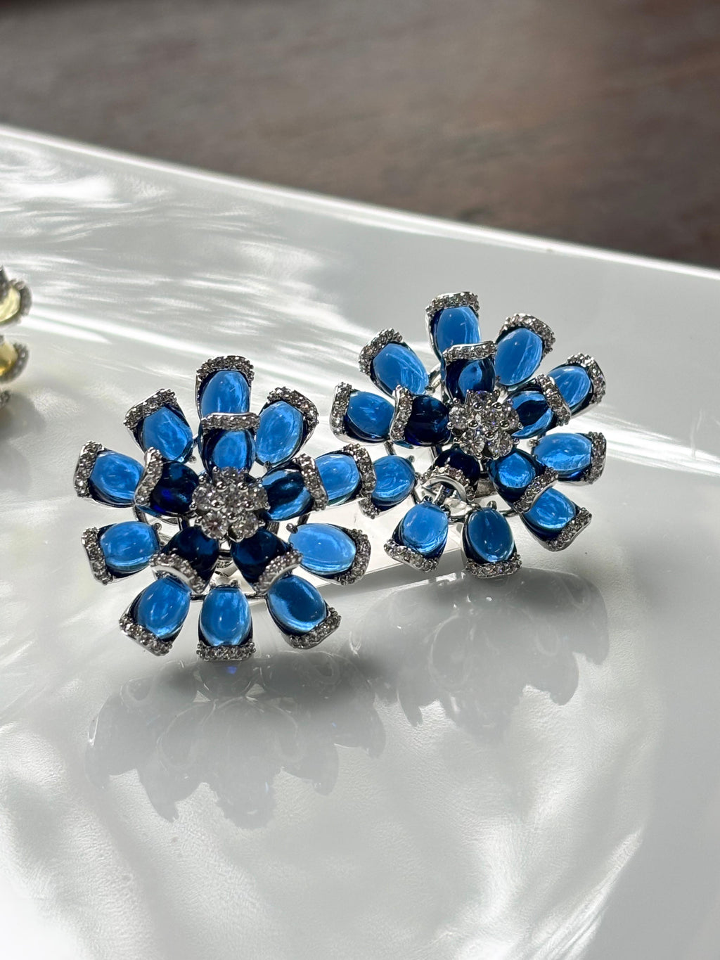 Invisible Setting Rosette Studs